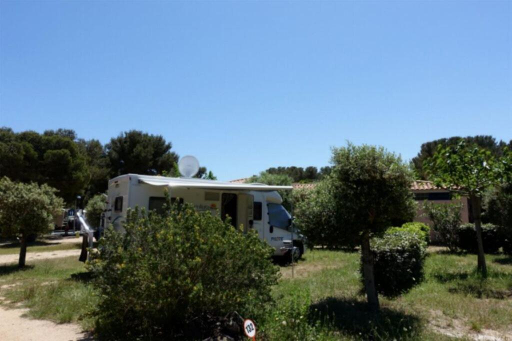 Martigues, Camping De L'Arquet **** Exterior photo